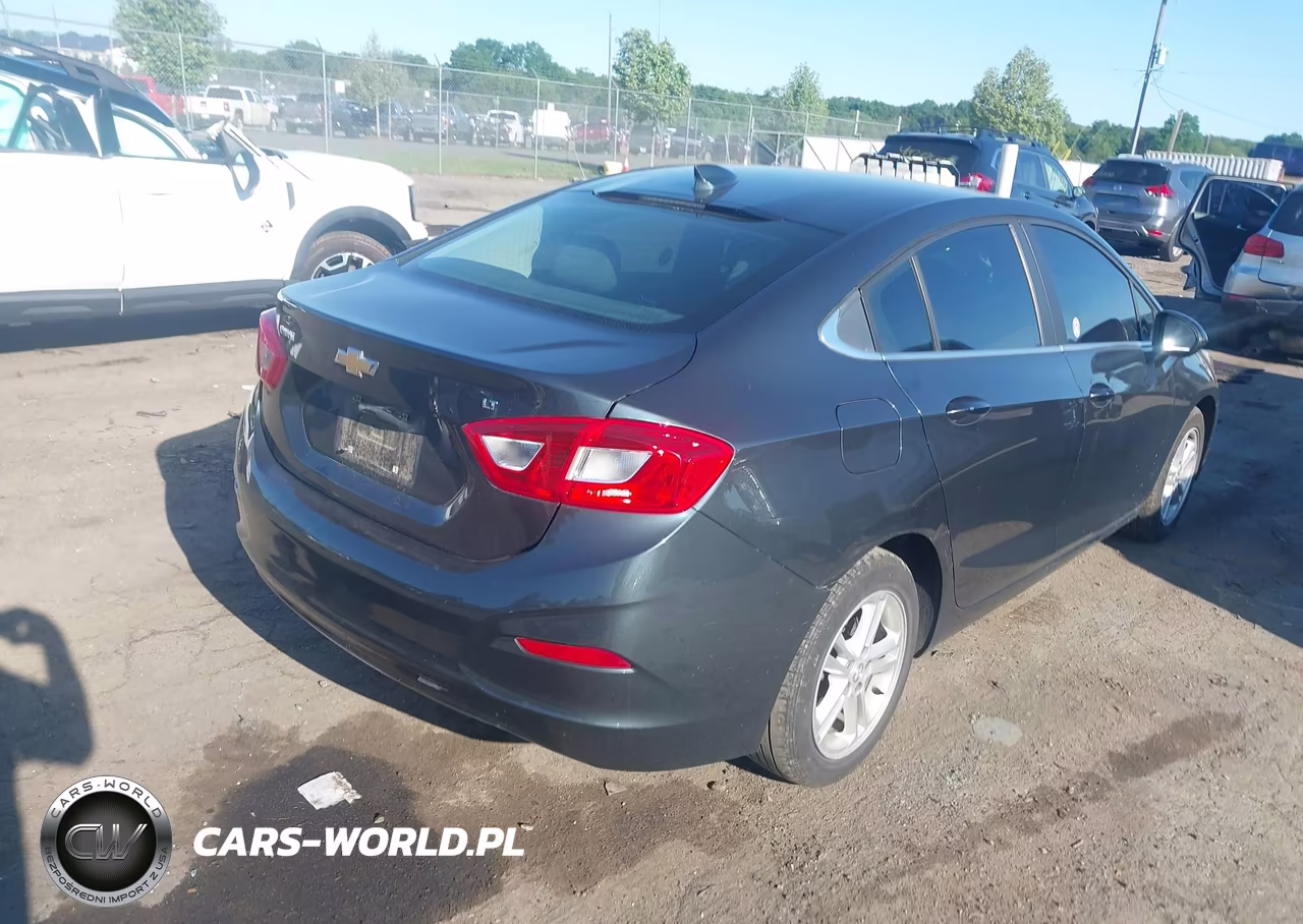 2017 Chevrolet Cruze Lt Auto VIN:1G1BE5SM5H7155436 - 4
