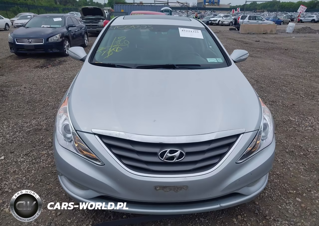 2015 Hyundai Sonata VIN:5NPEC4AC9FH533521 - 12