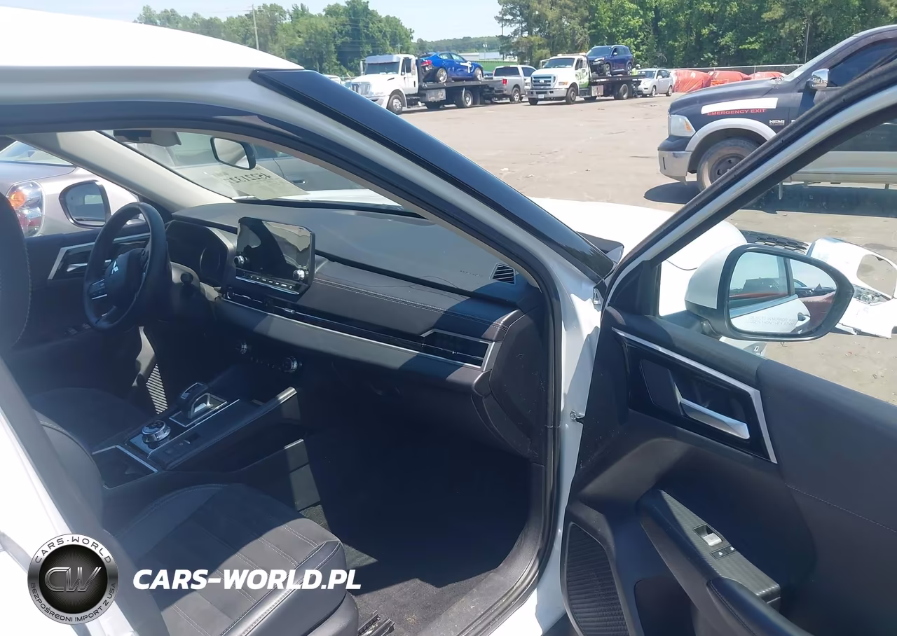 2024 Mitsubishi Outlander Se 2.5 S-Awc-Se Black Edition S-Awc-Se Black Edition W-Pano Roof S-Awc-Se Ralliart S-Awc VIN:JA4J4VA86RZ078537 - 5