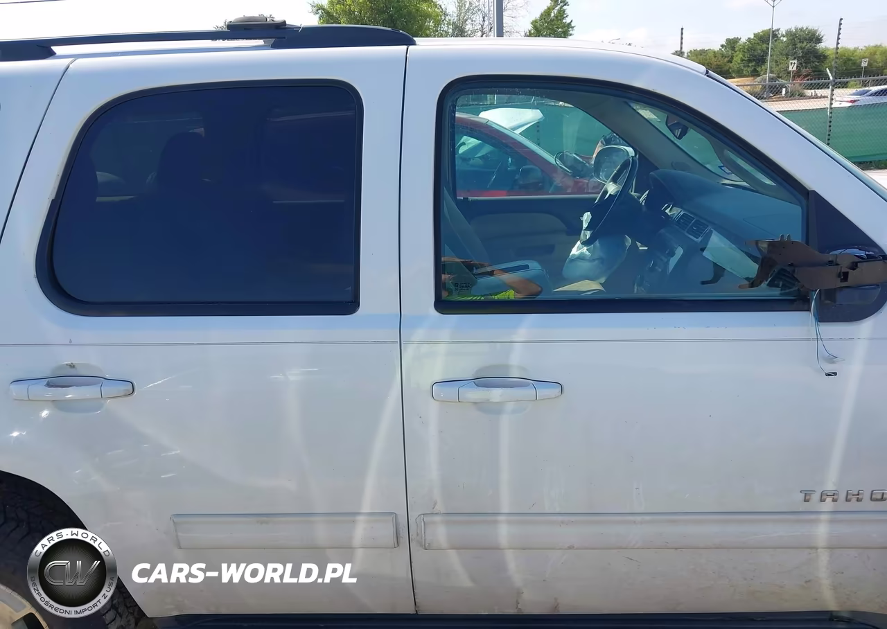 2011 Chevrolet Tahoe Ls VIN:1GNSCAE00BR263304 - 13
