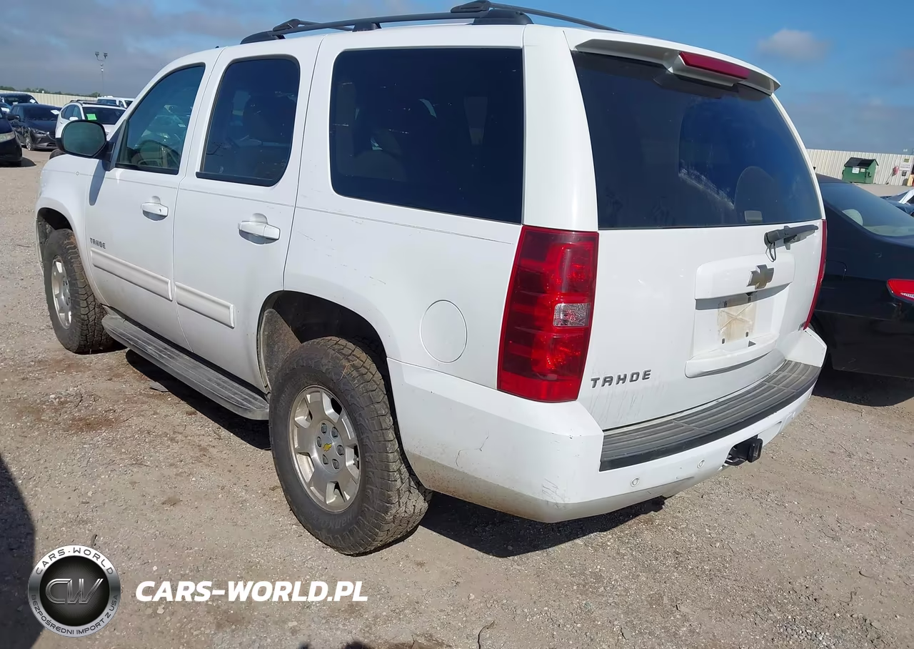 2011 Chevrolet Tahoe Ls VIN:1GNSCAE00BR263304 - 3