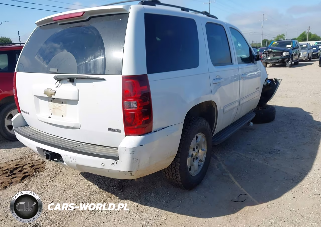 2011 Chevrolet Tahoe Ls VIN:1GNSCAE00BR263304 - 4