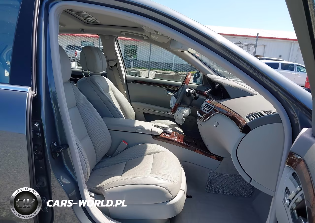 2010 Mercedes-Benz S 550 VIN:WDDNG7BBXAA324227 - 17