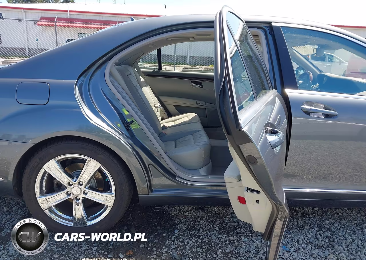 2010 Mercedes-Benz S 550 VIN:WDDNG7BBXAA324227 - 8