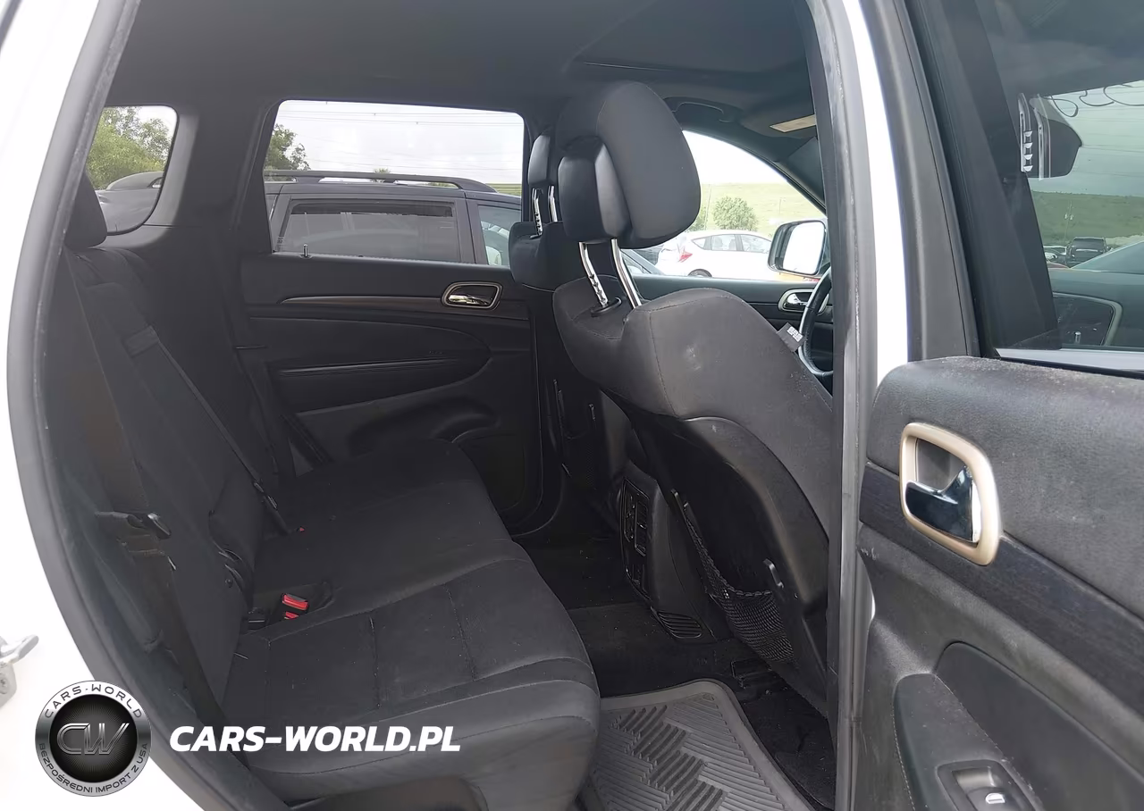 2014 Jeep Grand Cherokee Laredo VIN:1C4RJFAGXEC109302 - 8