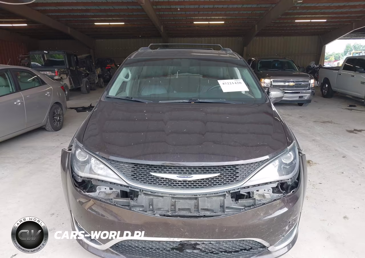 2019 Chrysler Pacifica Limited VIN:2C4RC1GG9KR561197 - 12