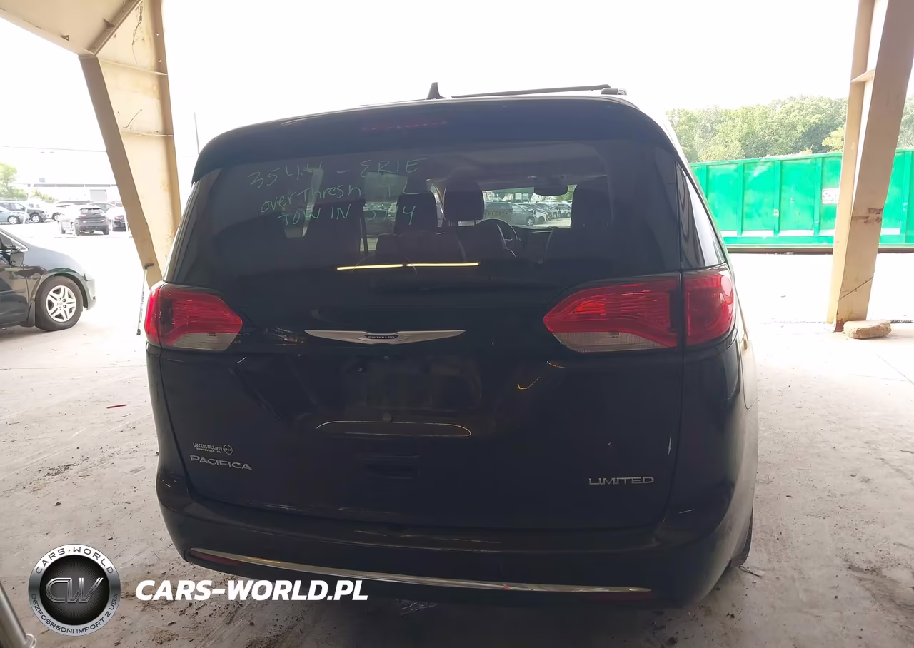 2019 Chrysler Pacifica Limited VIN:2C4RC1GG9KR561197 - 16