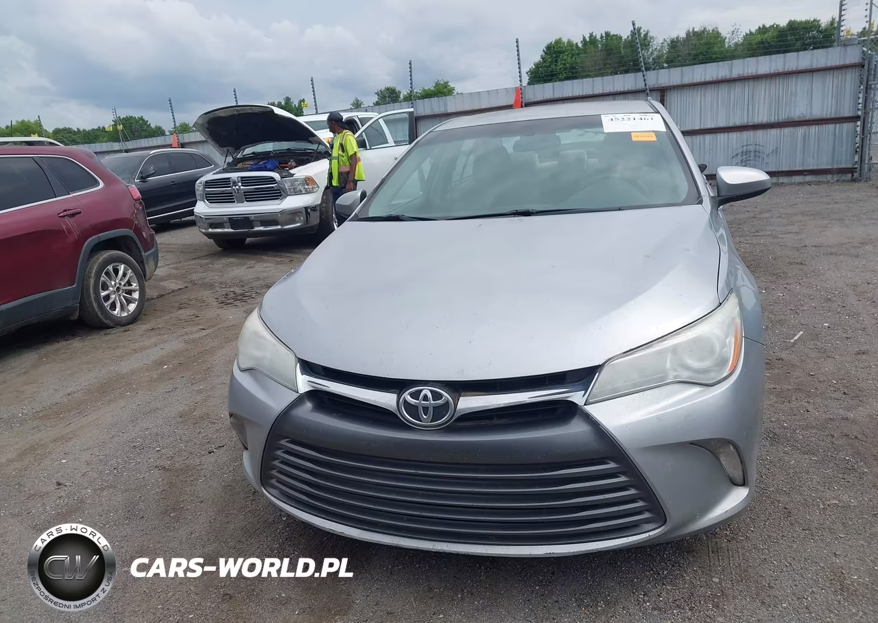 2015 Toyota Camry Le VIN:4T1BF1FK7FU071957 - 12