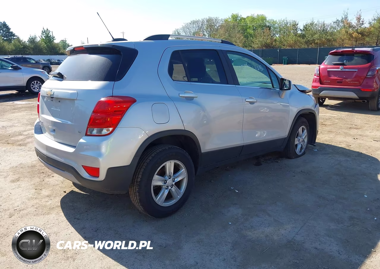 2019 Chevrolet Trax Lt VIN:3GNCJPSB9KL280872 - 4