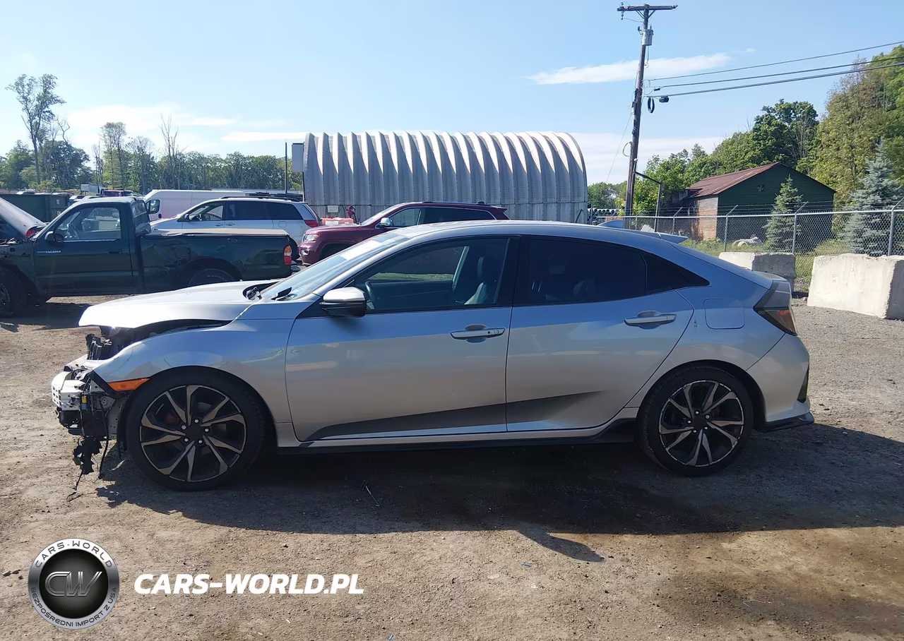 2018 Honda Civic Sport Touring VIN:SHHFK7H93JU419977 - 15