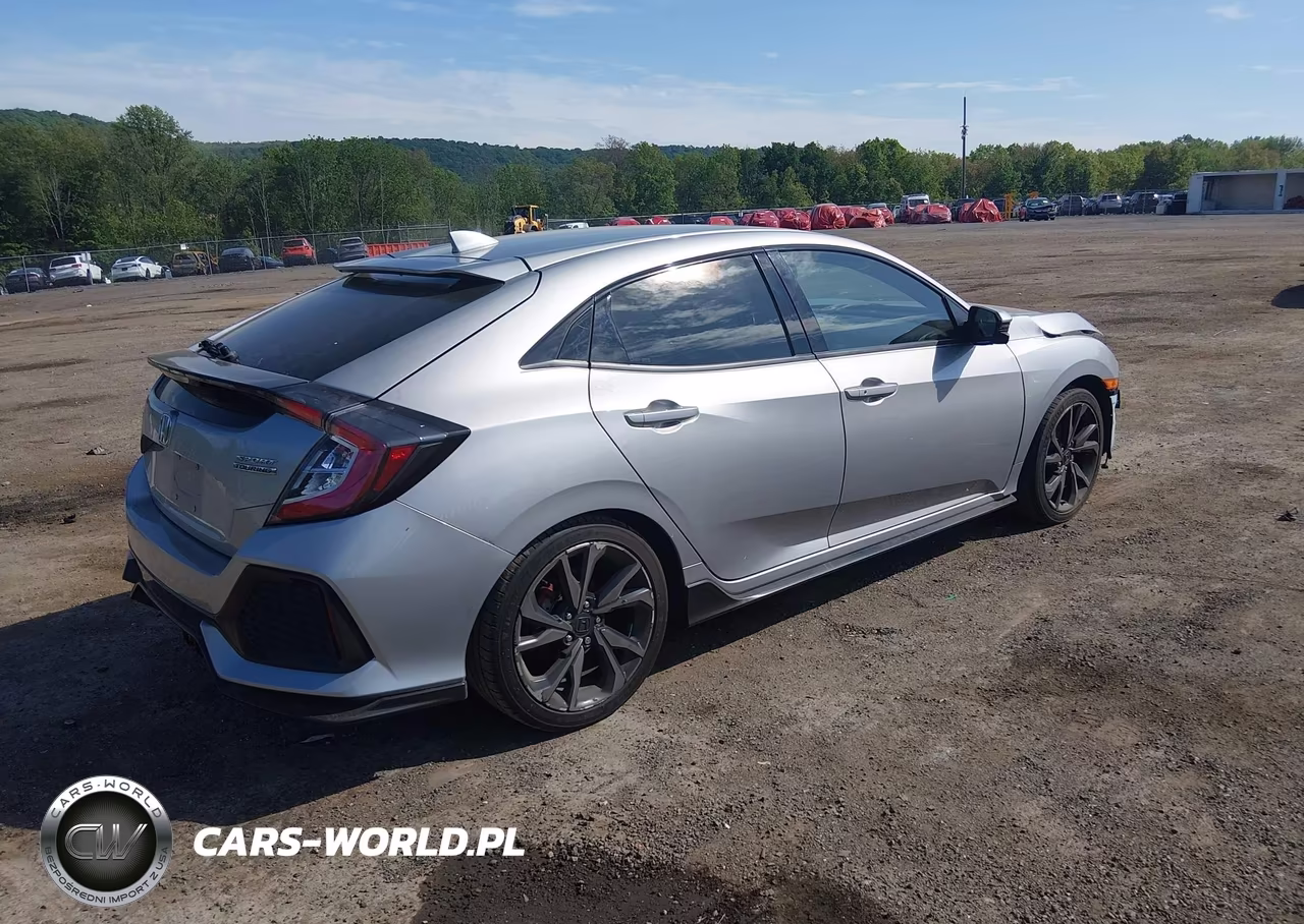 2018 Honda Civic Sport Touring VIN:SHHFK7H93JU419977 - 4