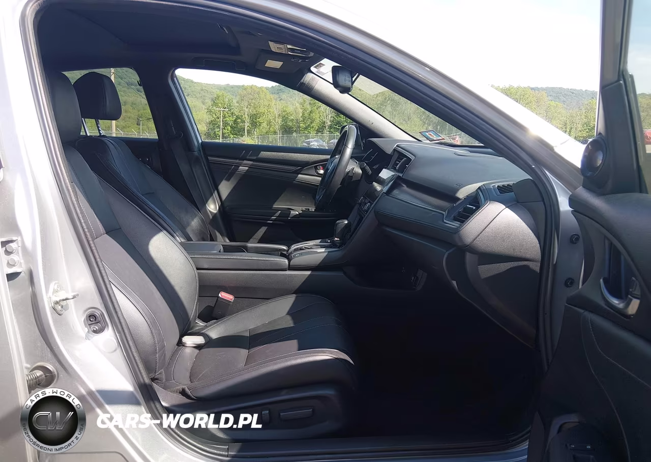 2018 Honda Civic Sport Touring VIN:SHHFK7H93JU419977 - 5