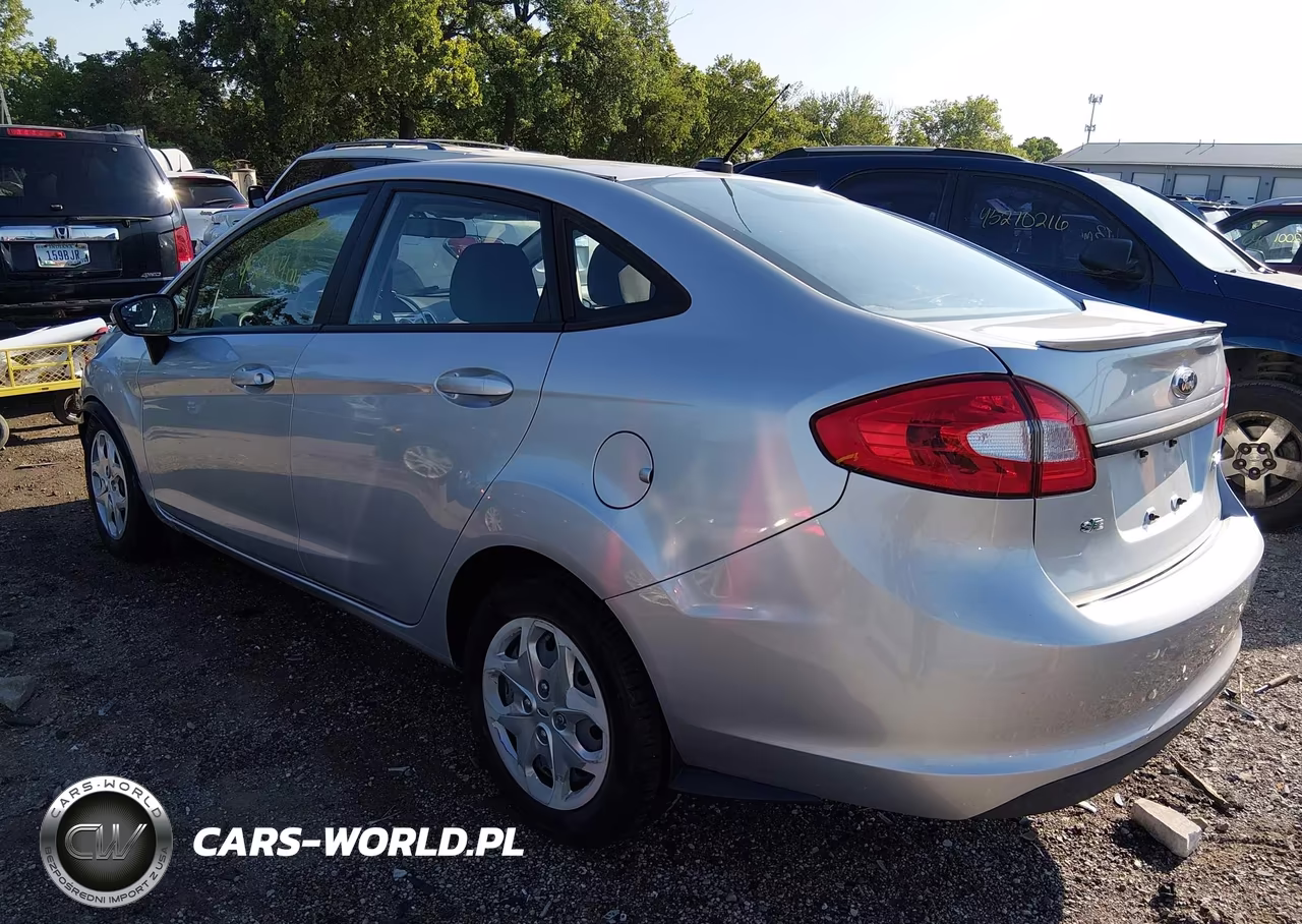 2013 Ford Fiesta Se VIN:3FADP4BJ2DM204138 - 3