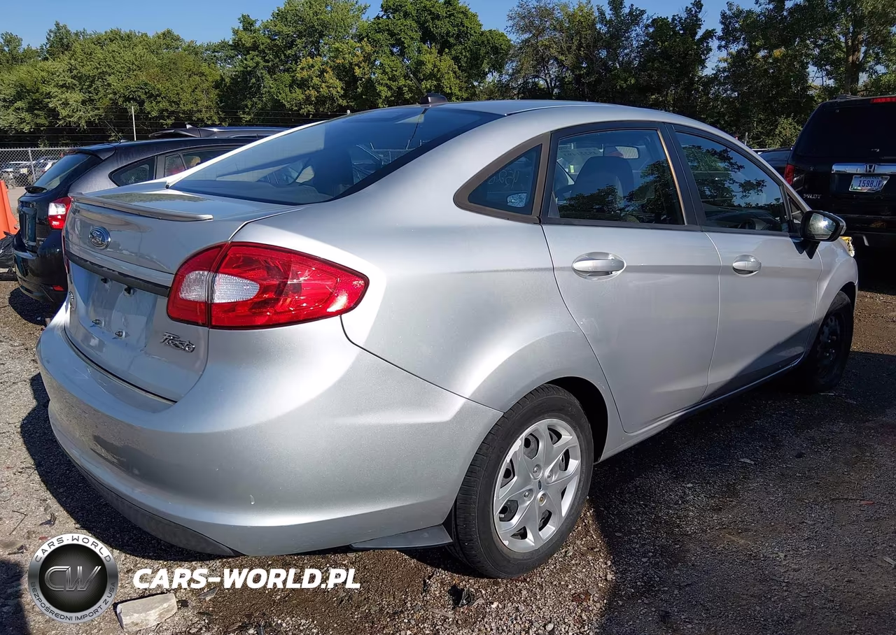 2013 Ford Fiesta Se VIN:3FADP4BJ2DM204138 - 4