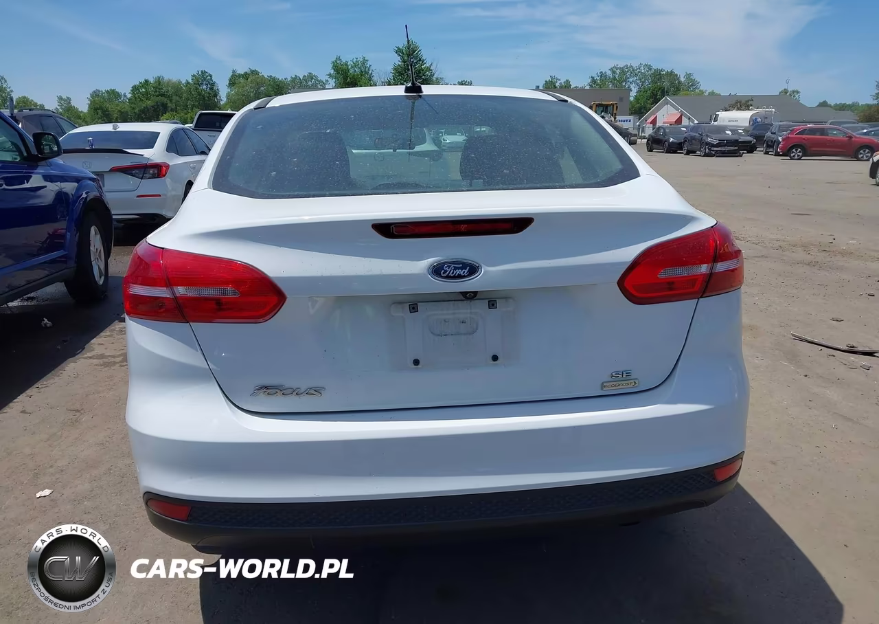 2018 Ford Focus Se VIN:1FADP3FE5JL203621 - 16