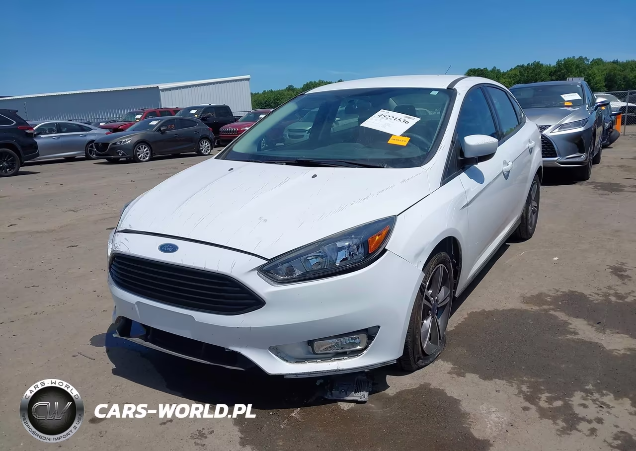 2018 Ford Focus Se VIN:1FADP3FE5JL203621 - 2