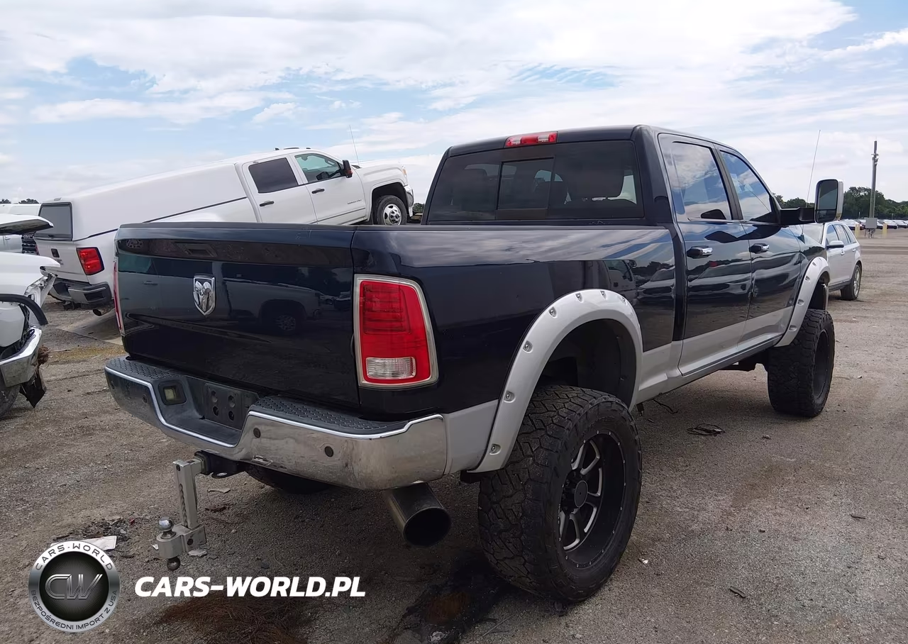 2013 Ram 2500 Laramie VIN:3C6UR5FL3DG615611 - 4