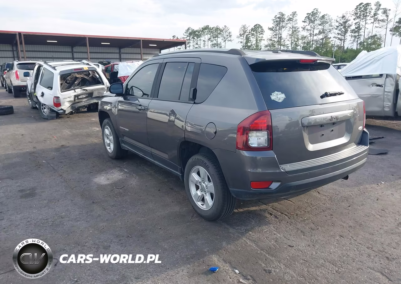 2016 Jeep Compass Latitude VIN:1C4NJCEA5GD742399 - 3