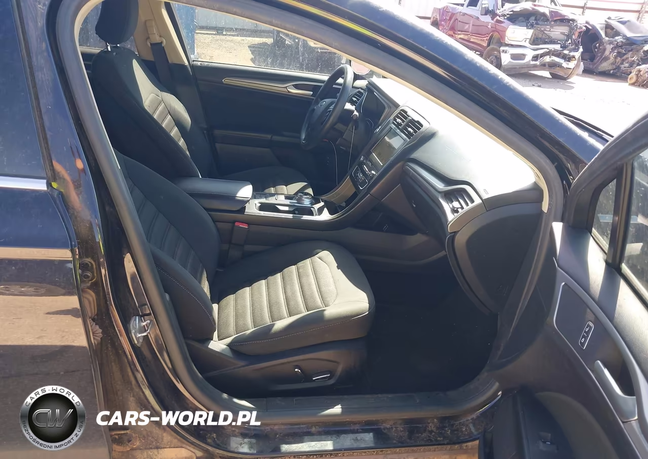 2019 Ford Fusion Hybrid Se VIN:3FA6P0LUXKR126072 - 5