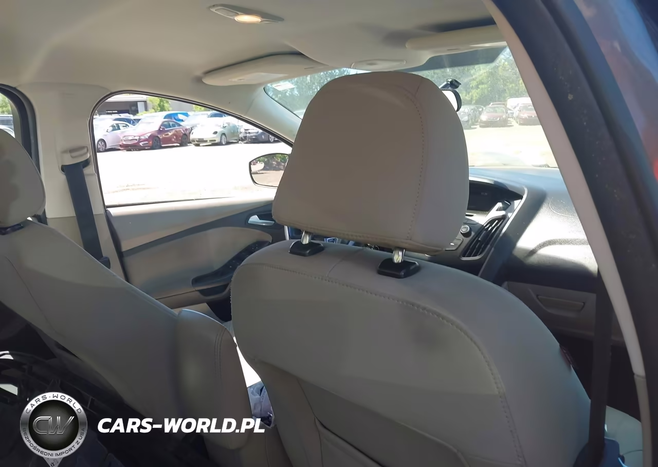 2017 Ford Focus Se VIN:1FADP3F28HL311148 - 8
