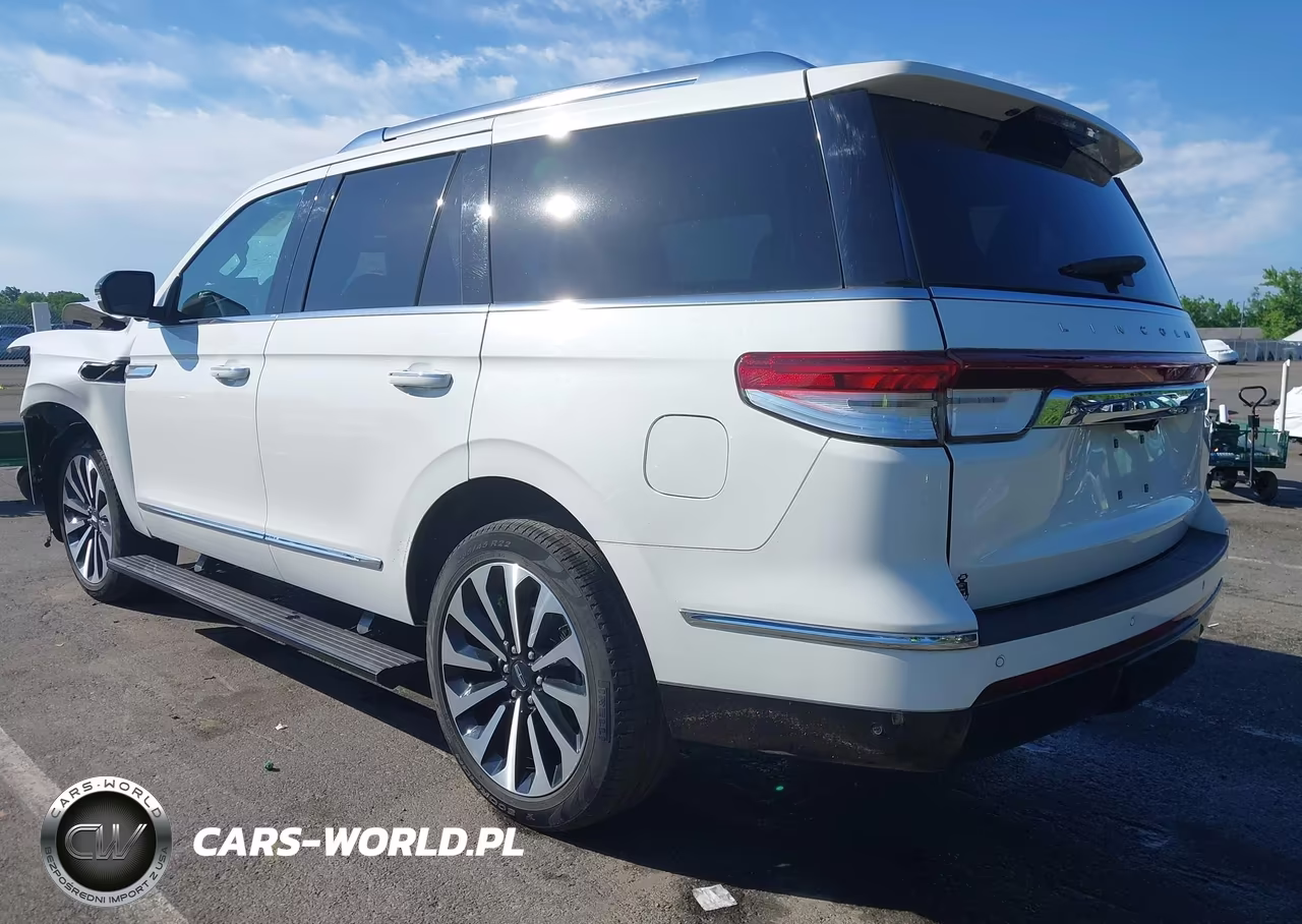 2022 Lincoln Navigator Reserve VIN:5LMJJ2LT0NEL02135 - 3