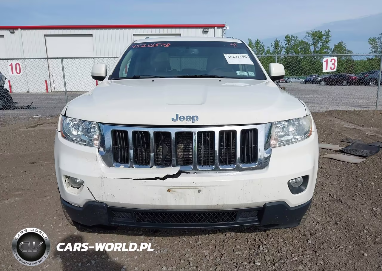 2011 Jeep Grand Cherokee Laredo VIN:1J4RR4GT4BC610466 - 12