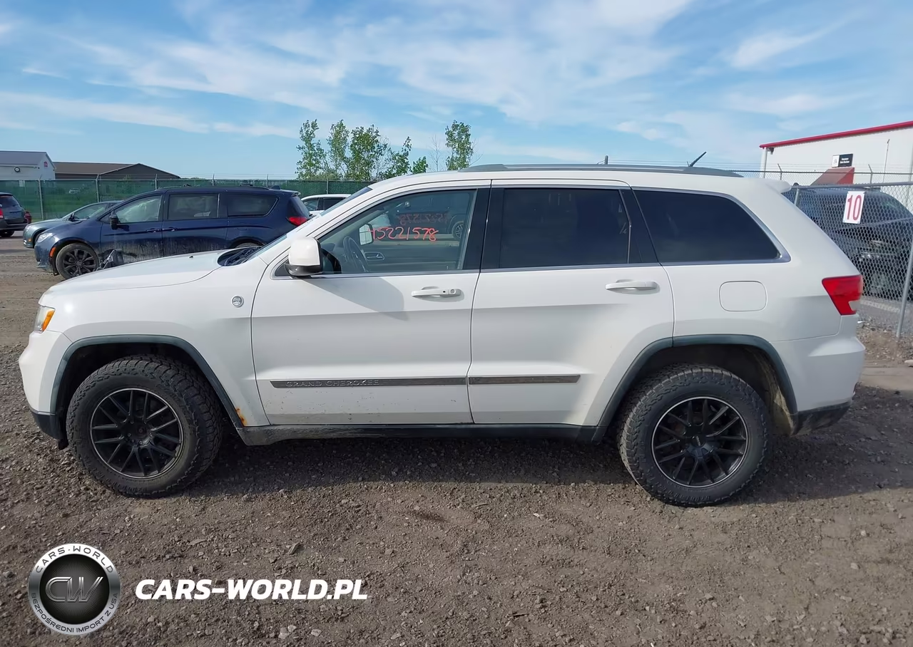 2011 Jeep Grand Cherokee Laredo VIN:1J4RR4GT4BC610466 - 14