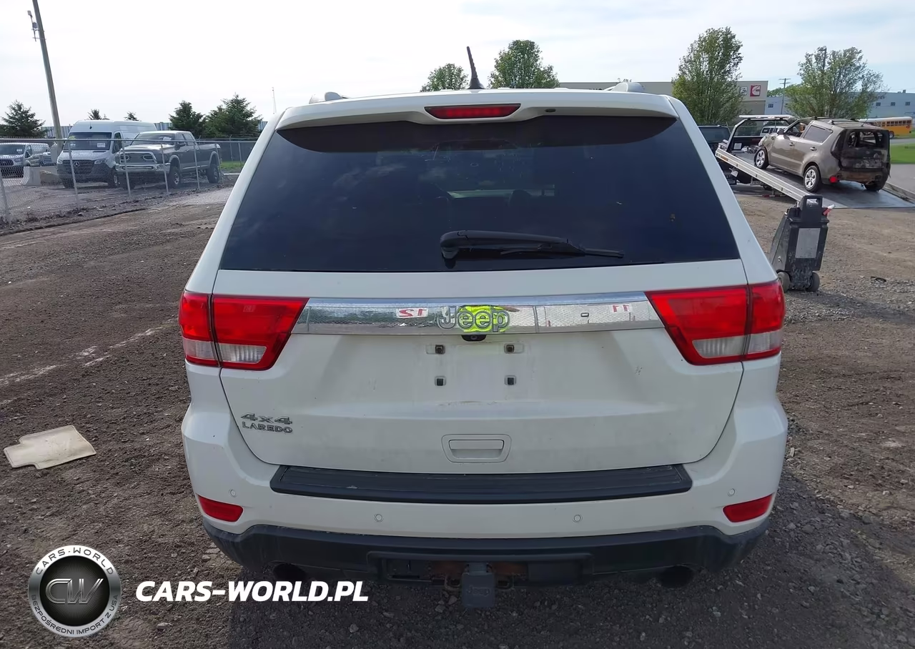 2011 Jeep Grand Cherokee Laredo VIN:1J4RR4GT4BC610466 - 16