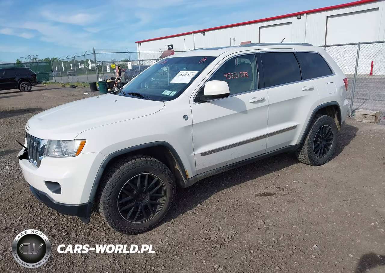 2011 Jeep Grand Cherokee Laredo VIN:1J4RR4GT4BC610466 - 2