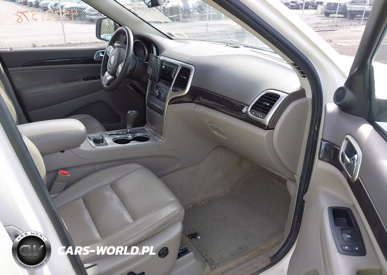 2011 Jeep Grand Cherokee Laredo VIN:1J4RR4GT4BC610466 - 5