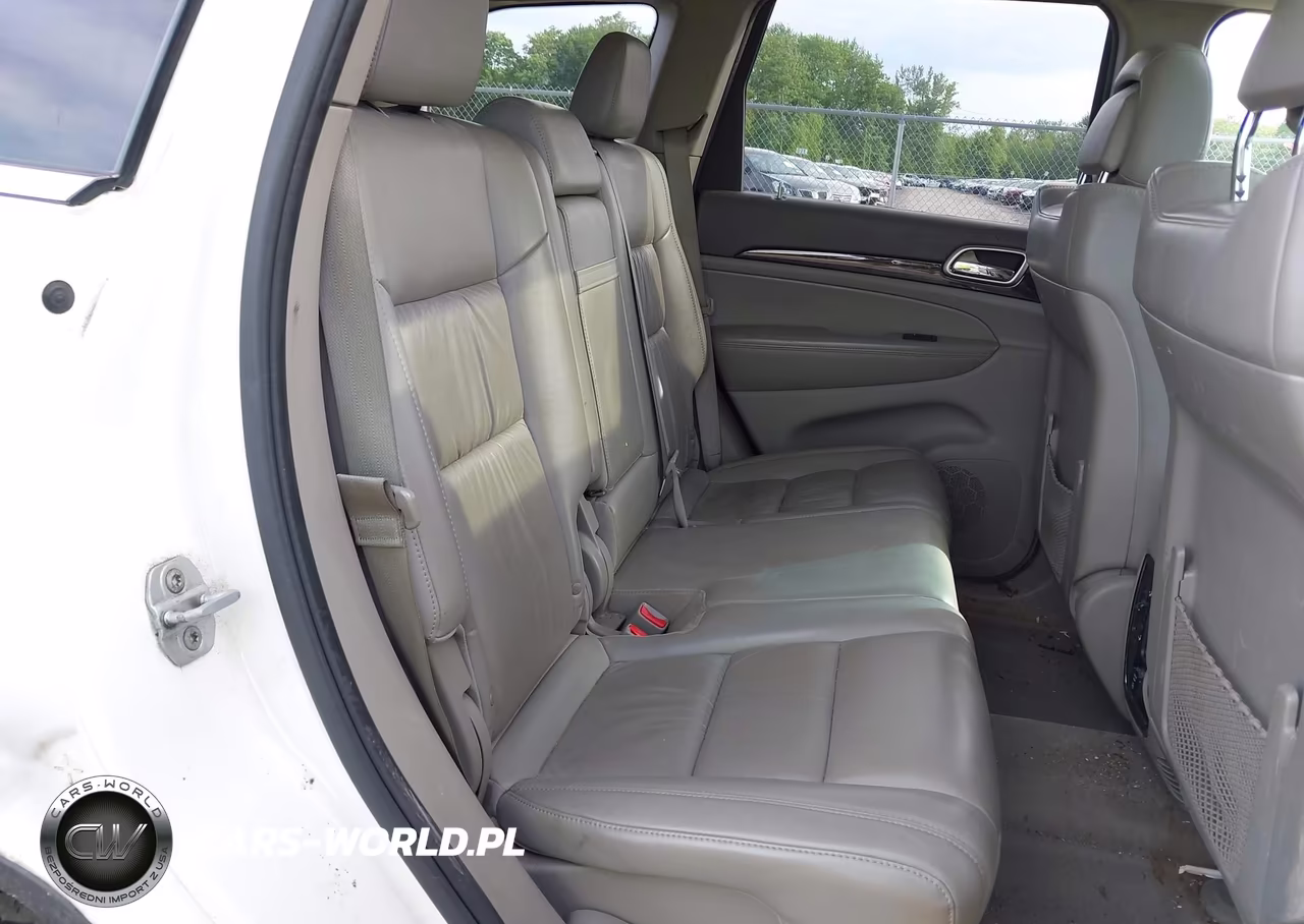 2011 Jeep Grand Cherokee Laredo VIN:1J4RR4GT4BC610466 - 8
