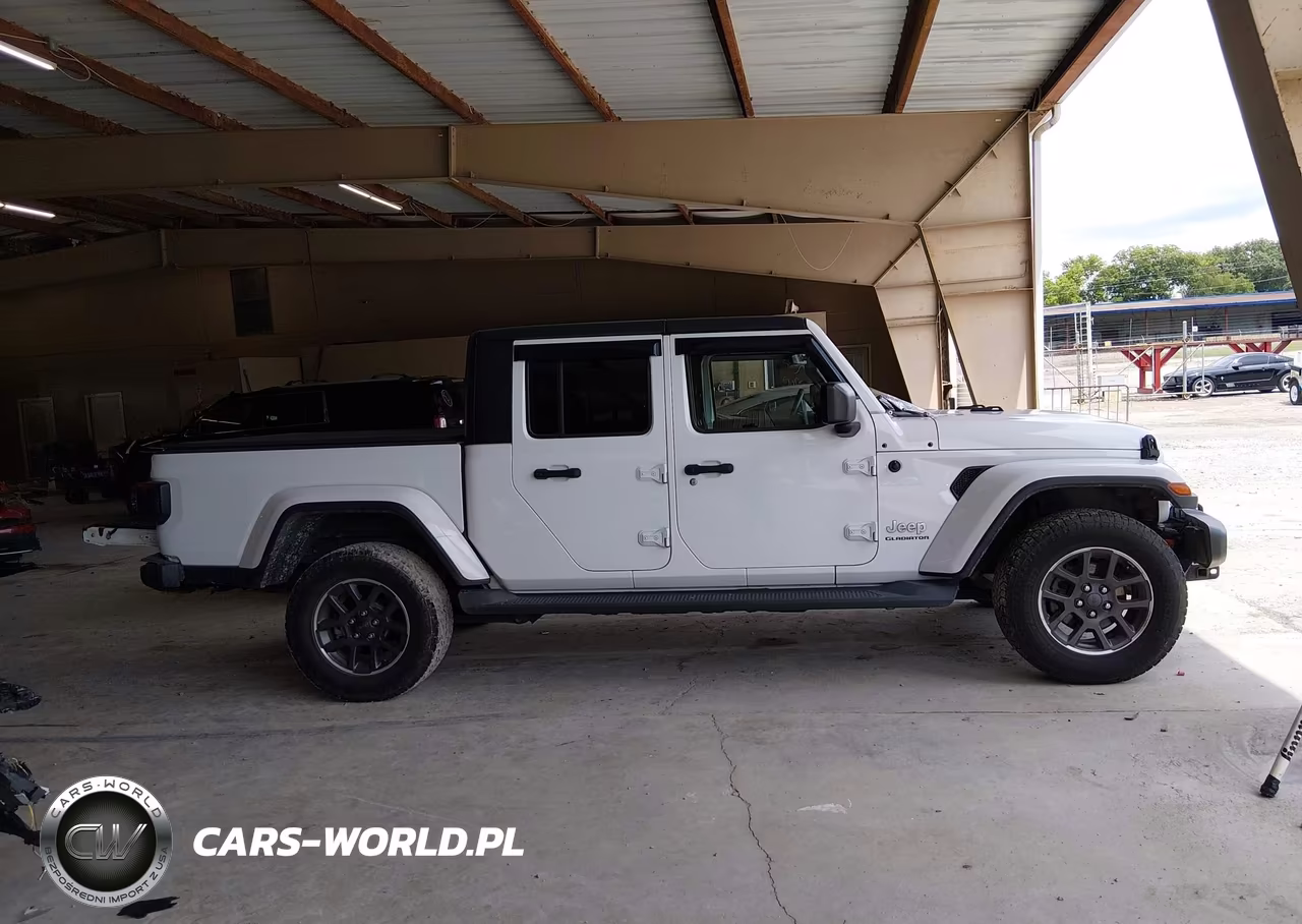 2020 Jeep Gladiator Overland 4X4 VIN:1C6HJTFG1LL103492 - 13