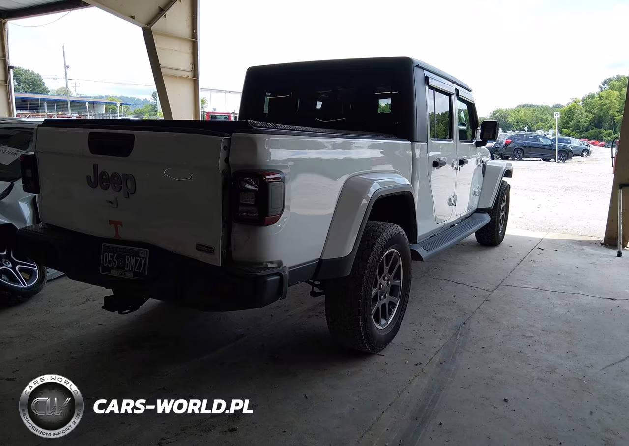 2020 Jeep Gladiator Overland 4X4 VIN:1C6HJTFG1LL103492 - 4