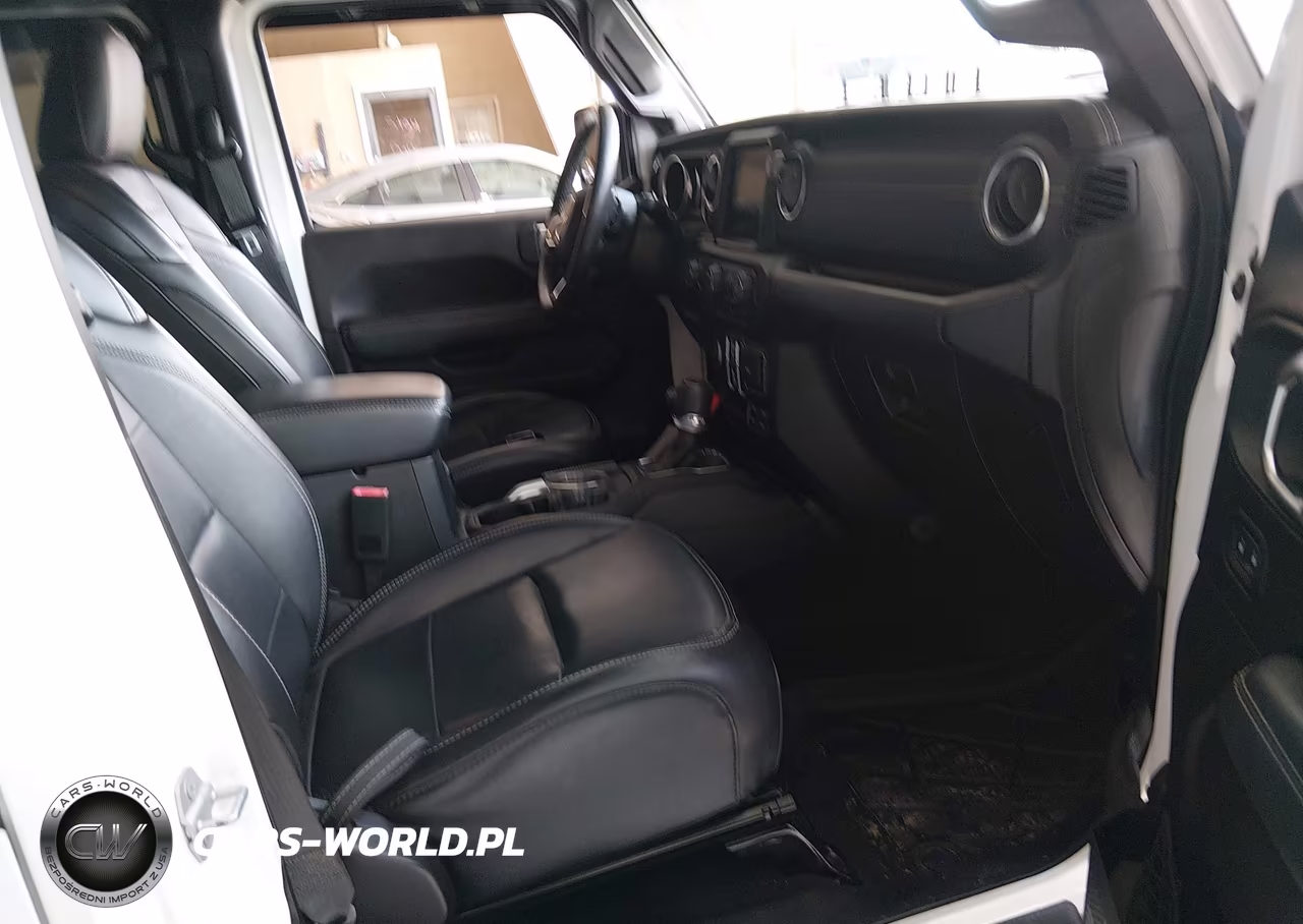 2020 Jeep Gladiator Overland 4X4 VIN:1C6HJTFG1LL103492 - 5