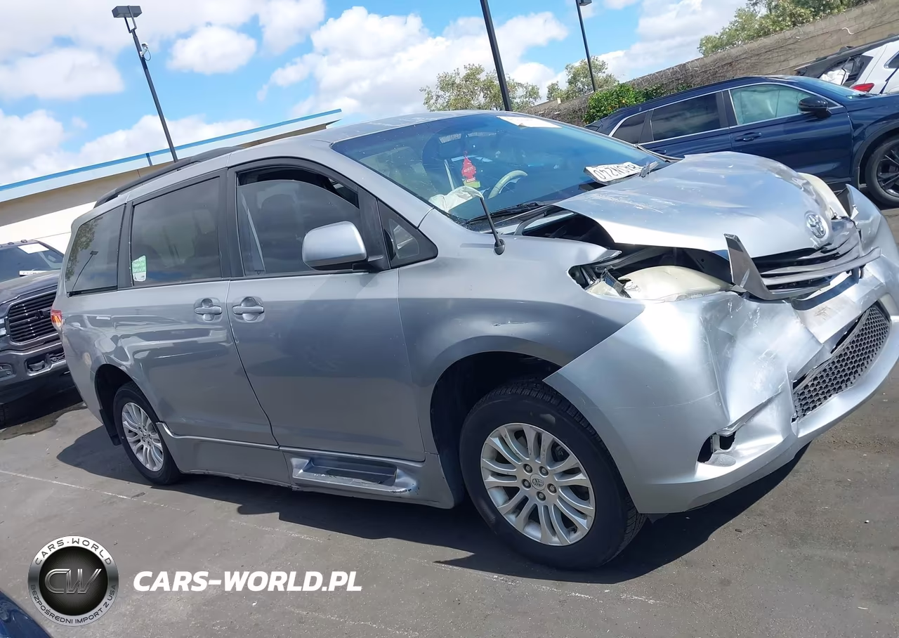 2011 Toyota Sienna Xle V6 VIN:5TDYK3DC0BS039366 - 14