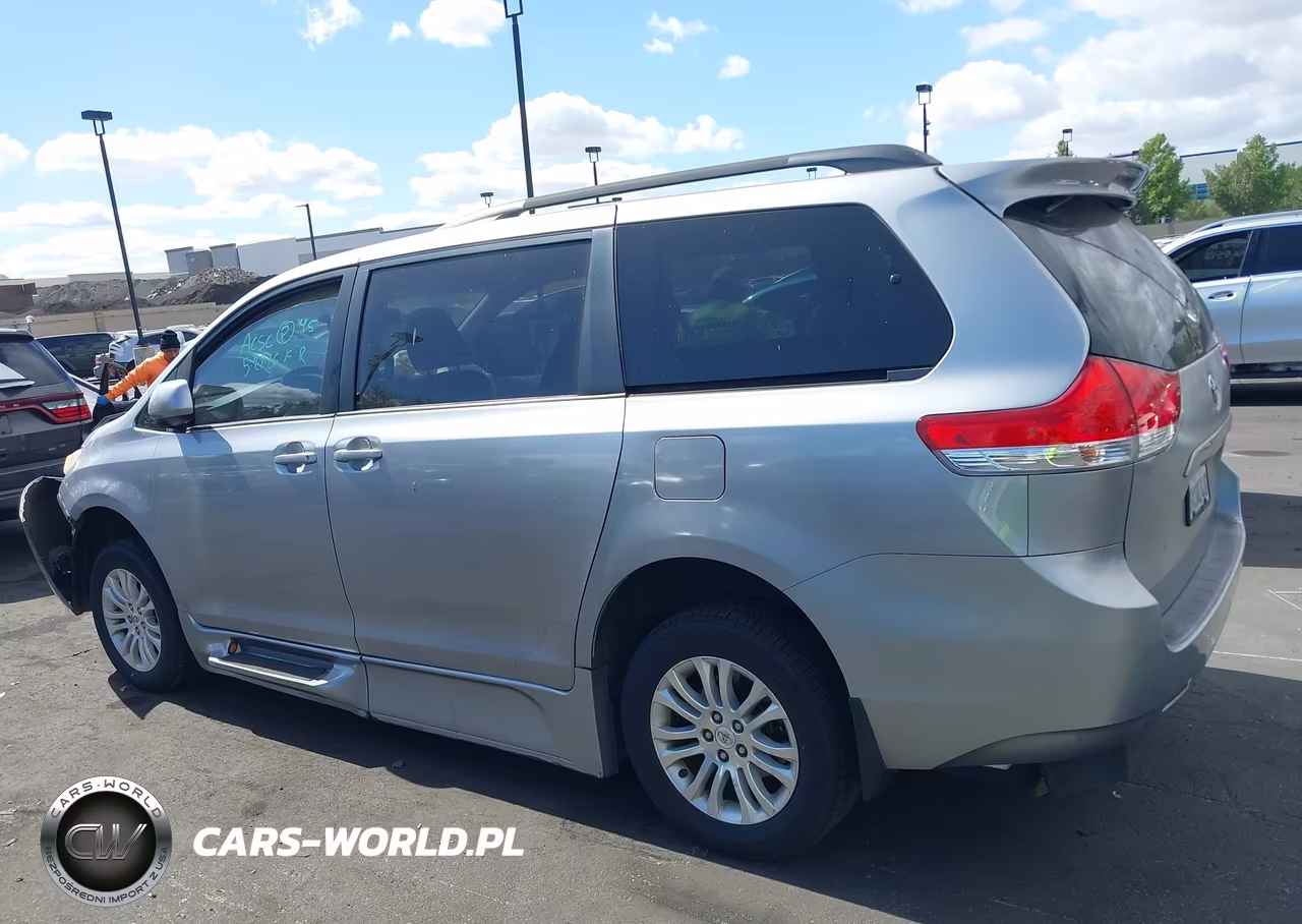 2011 Toyota Sienna Xle V6 VIN:5TDYK3DC0BS039366 - 15
