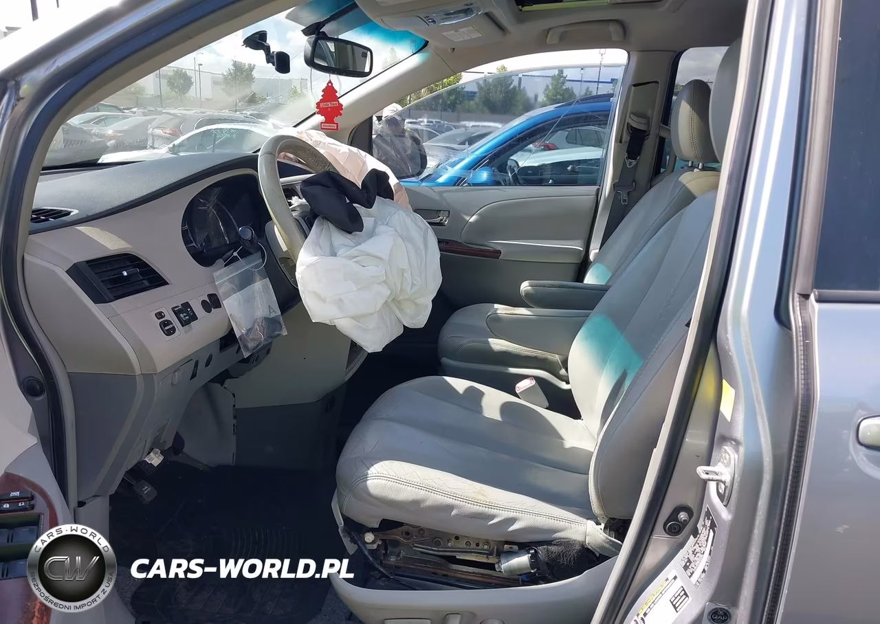 2011 Toyota Sienna Xle V6 VIN:5TDYK3DC0BS039366 - 5