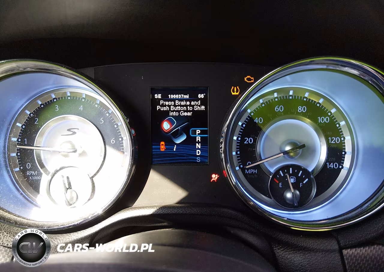 2012 Chrysler 300 S V6 VIN:2C3CCABG4CH279235 - 7