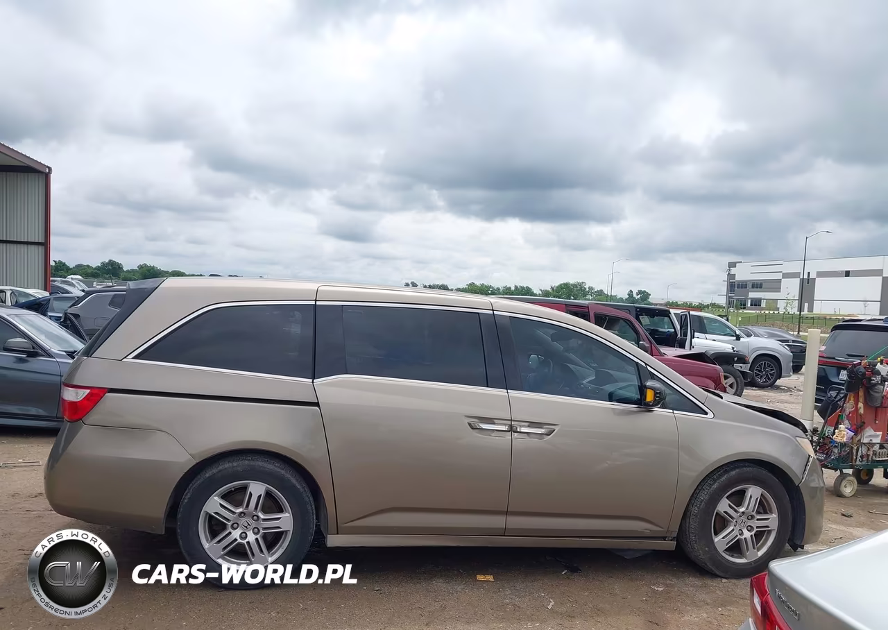 2011 Honda Odyssey Touring-Touring Elite VIN:5FNRL5H92BB006742 - 13