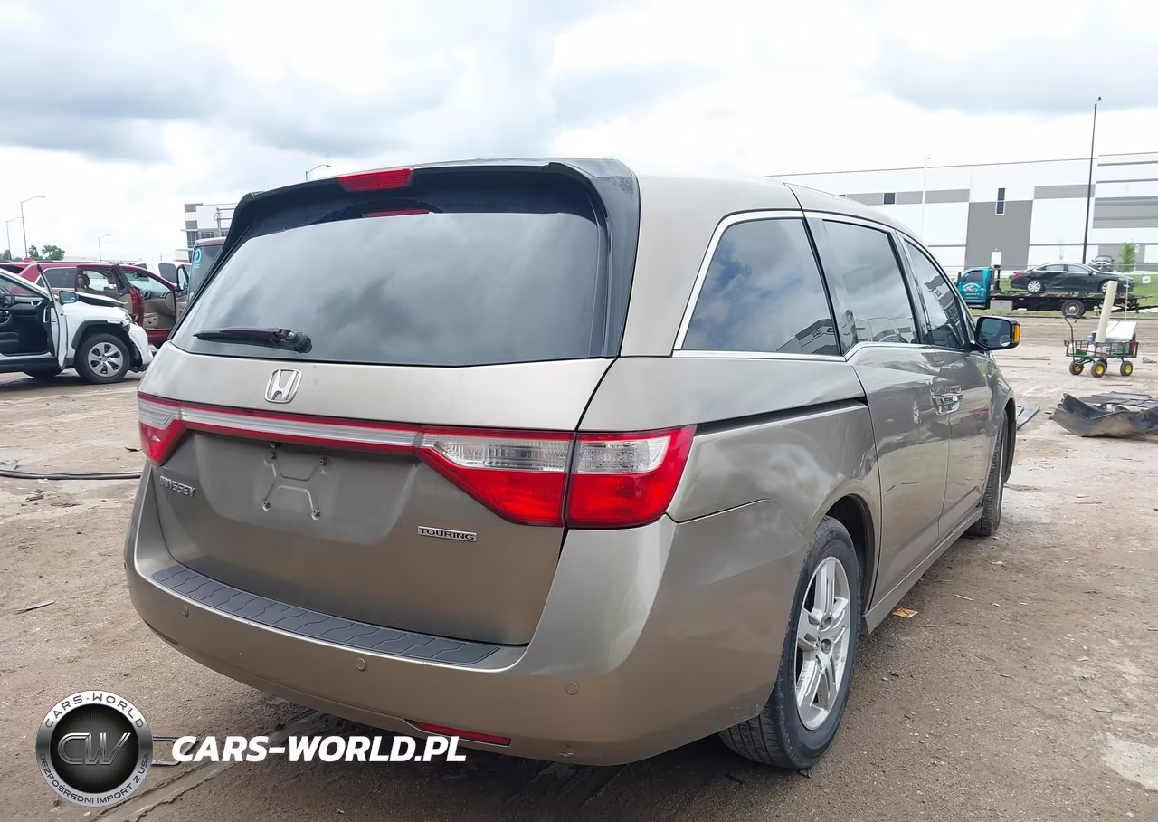 2011 Honda Odyssey Touring-Touring Elite VIN:5FNRL5H92BB006742 - 4