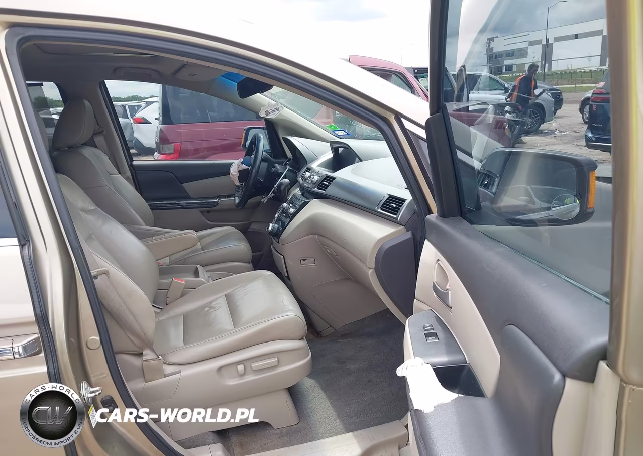 2011 Honda Odyssey Touring-Touring Elite VIN:5FNRL5H92BB006742 - 5