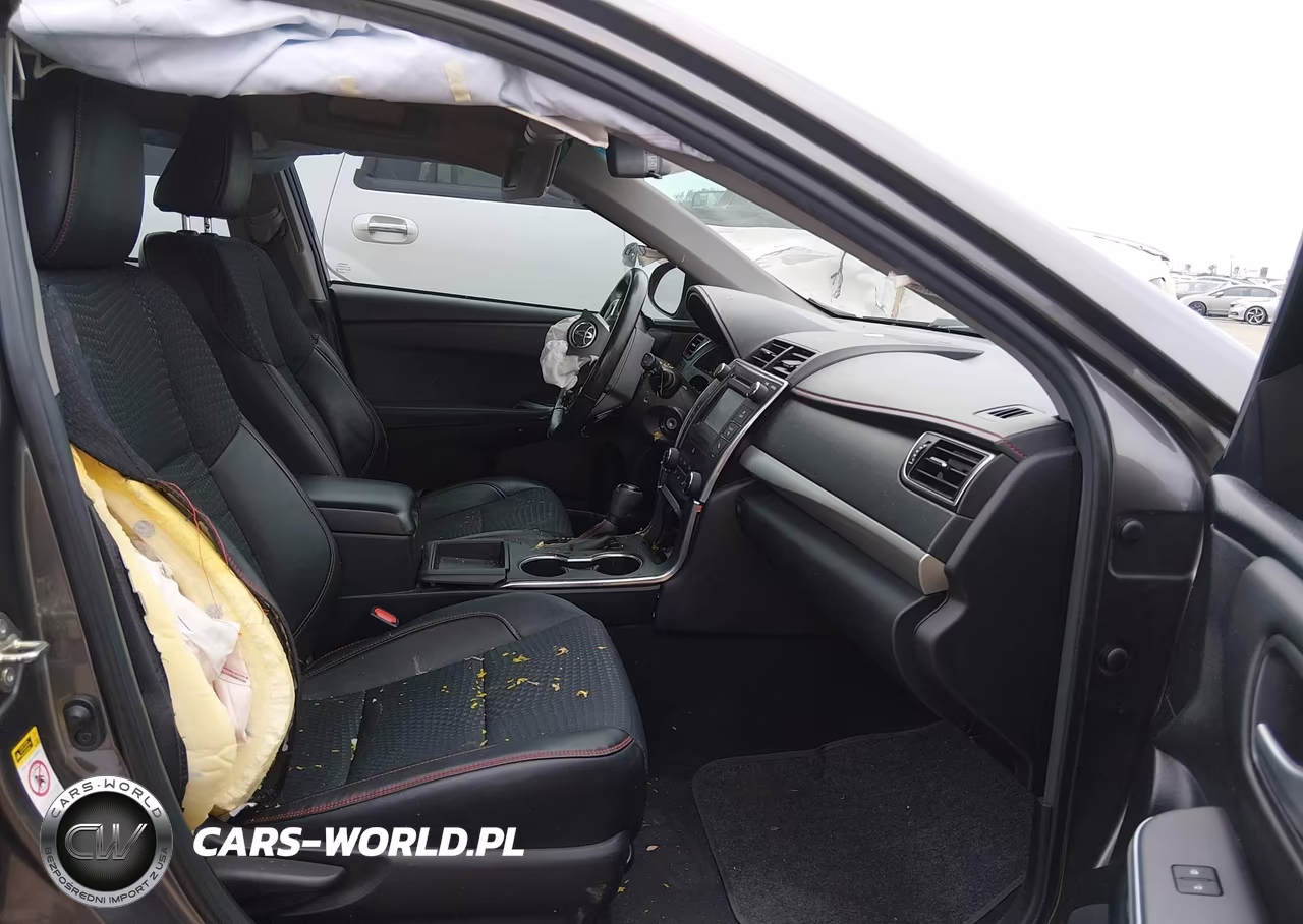 2015 Toyota Camry Se VIN:4T1BF1FKXFU479109 - 5