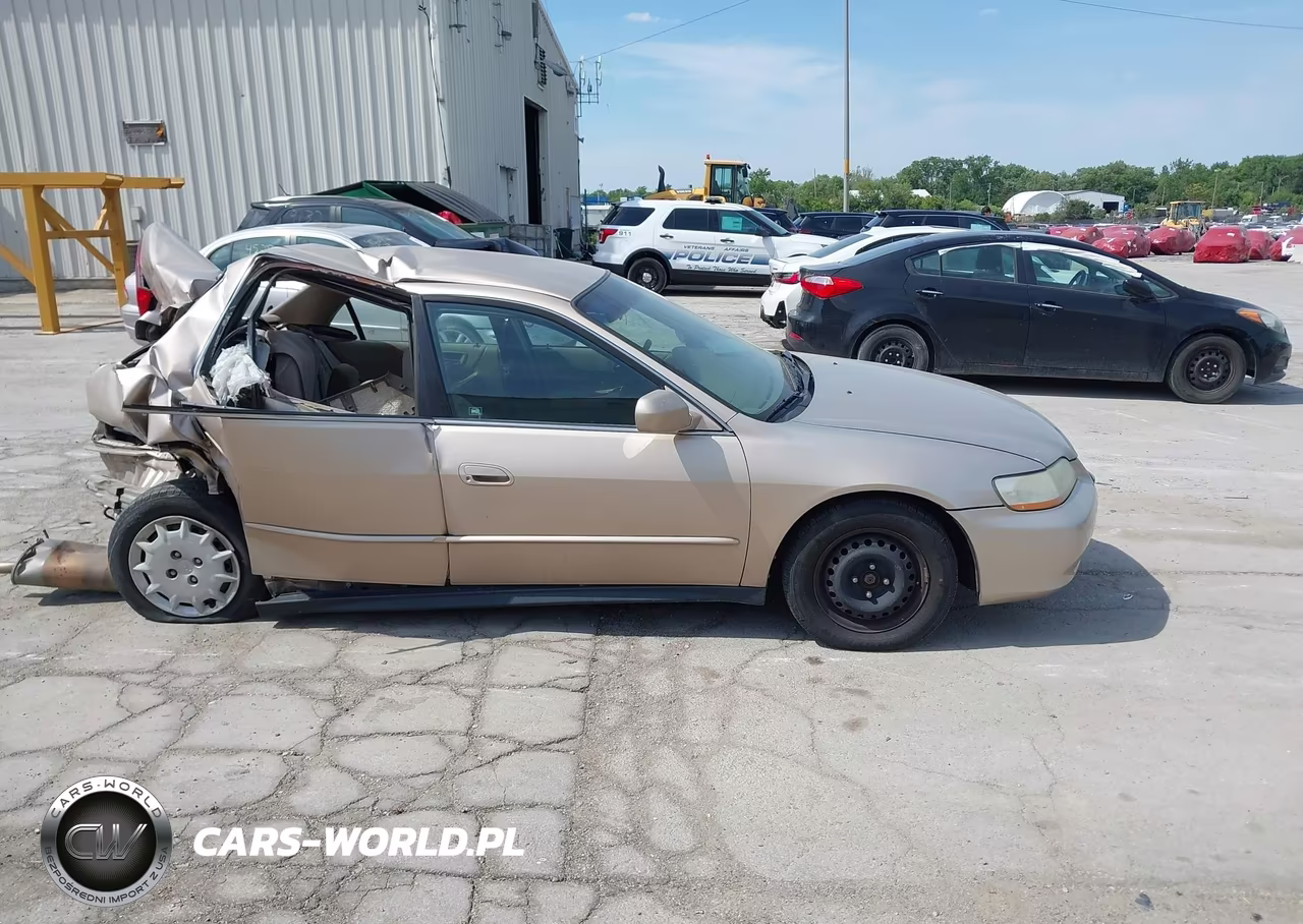 2002 Honda Accord 2.3 Lx VIN:3HGCG665X2G705323 - 13