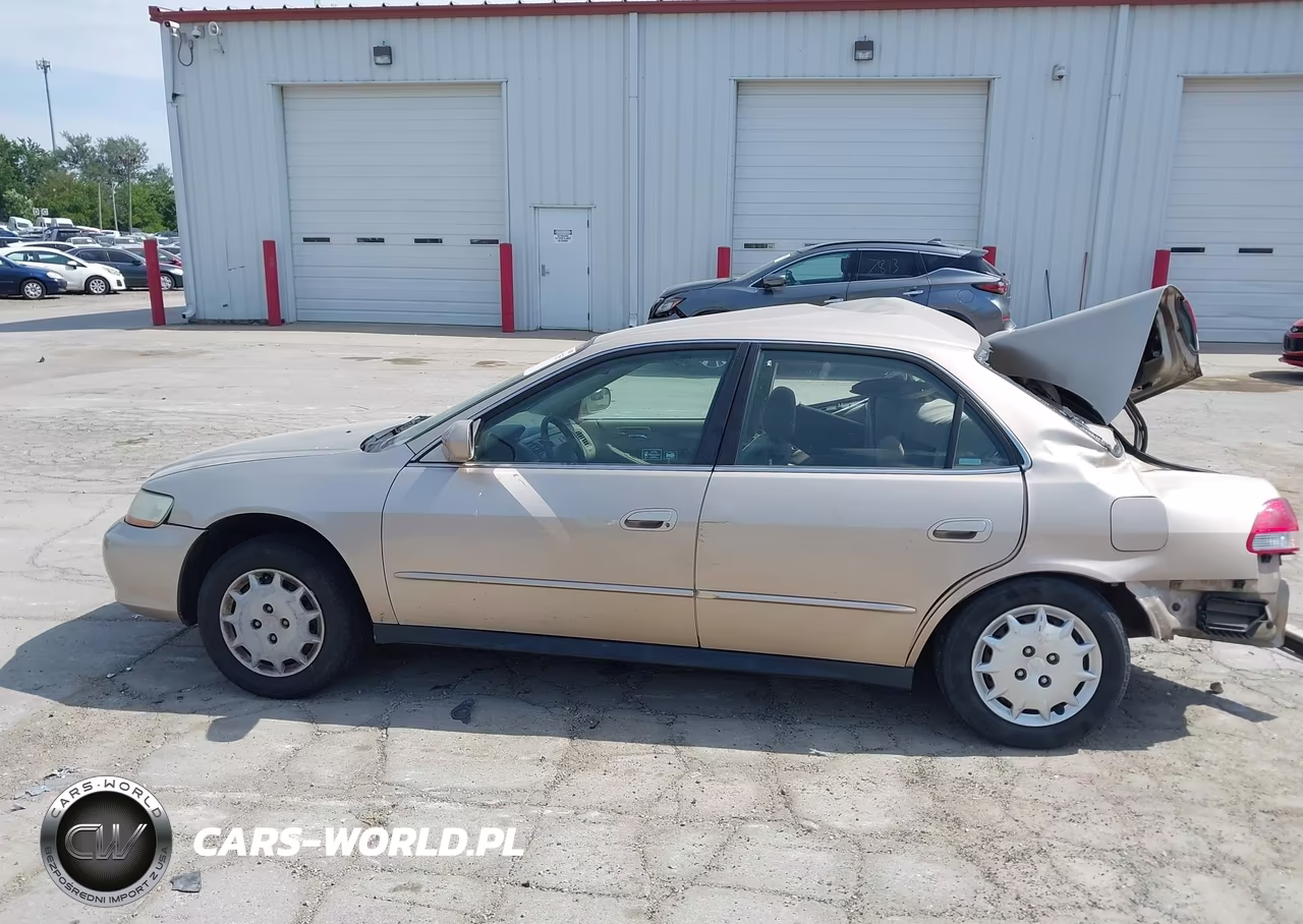 2002 Honda Accord 2.3 Lx VIN:3HGCG665X2G705323 - 14