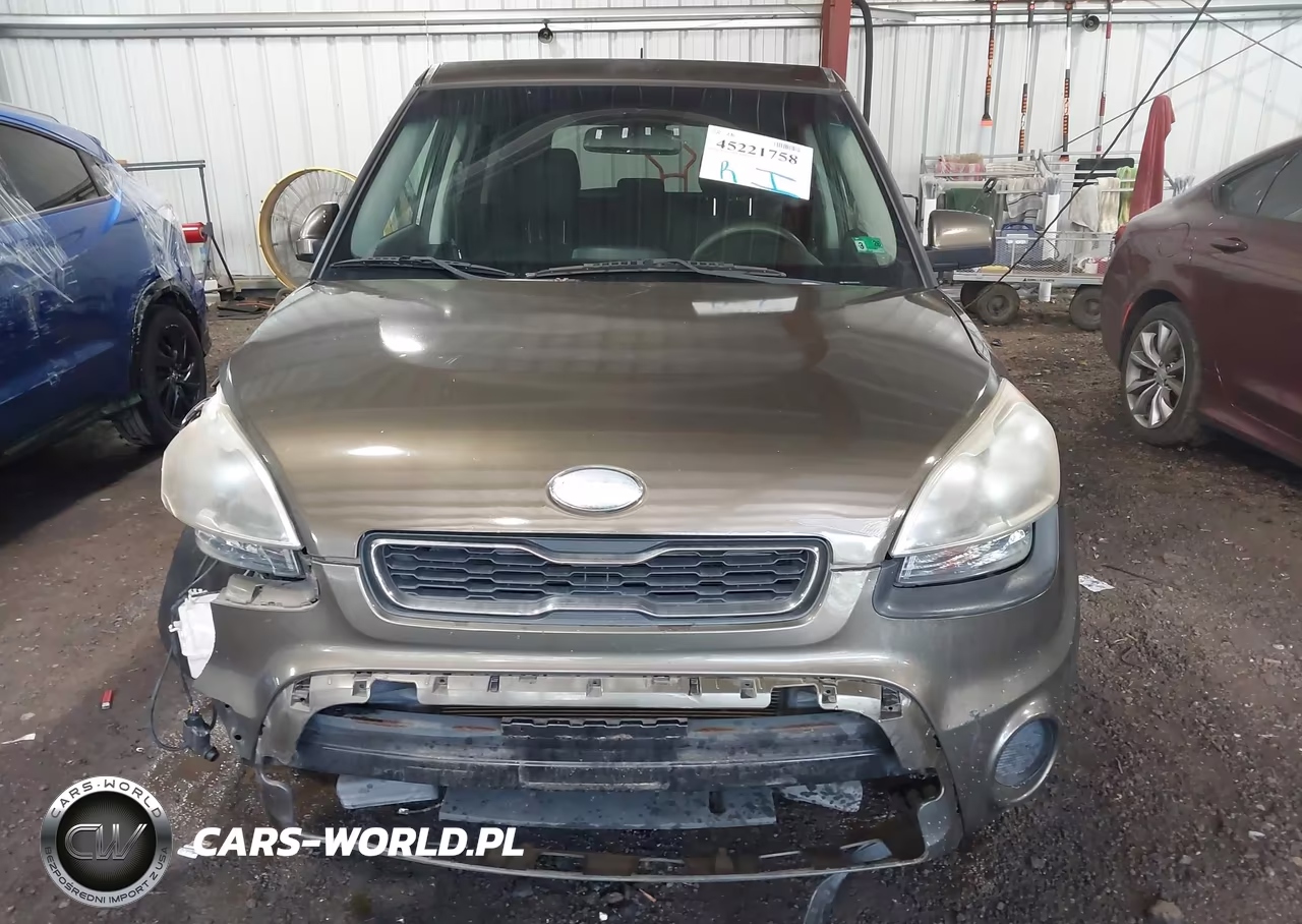 2013 Kia Soul VIN:KNDJT2A51D7561337 - 13