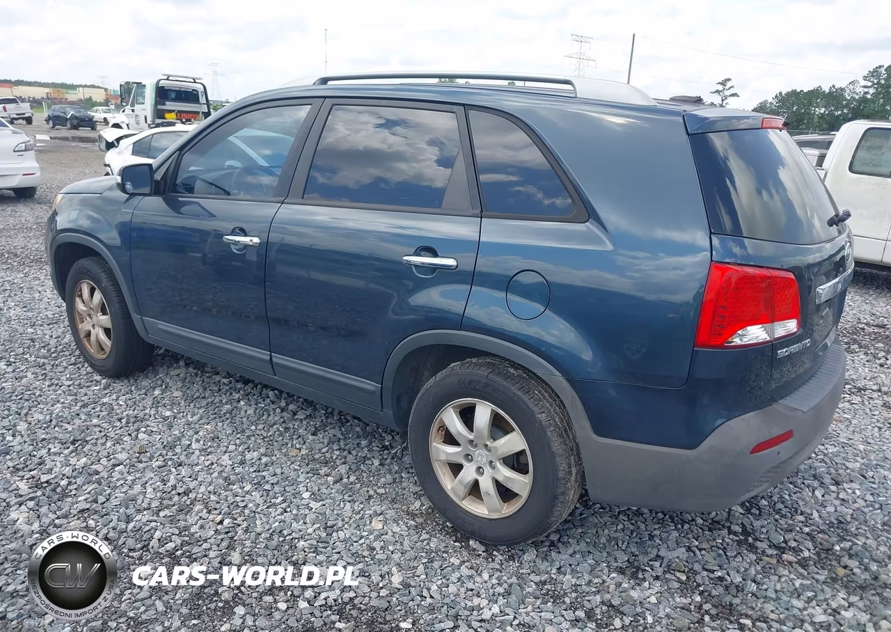 2011 Kia Sorento Lx VIN:5XYKT4A16BG168169 - 3