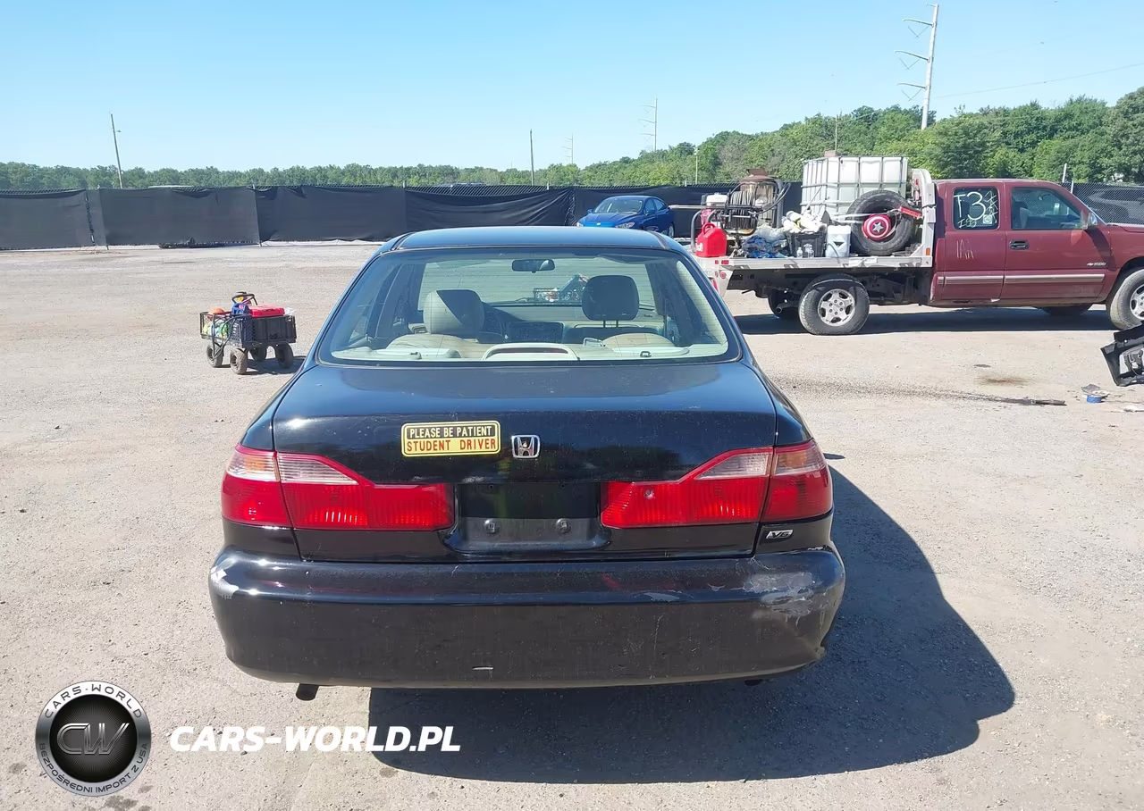2000 Honda Accord 3.0 Ex VIN:1HGCG165XYA085289 - 16