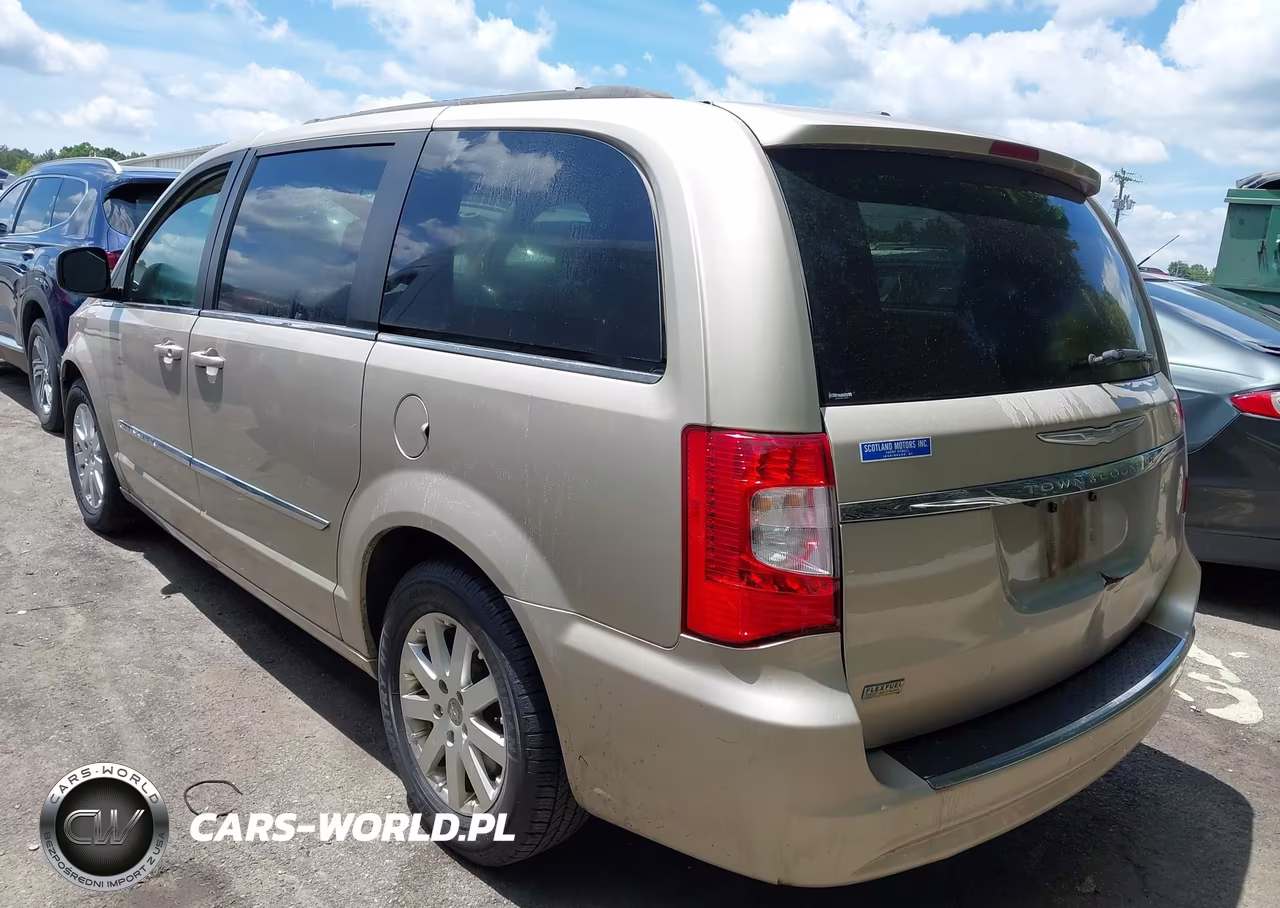 2016 Chrysler Town & Country Touring VIN:2C4RC1BG7GR231296 - 3