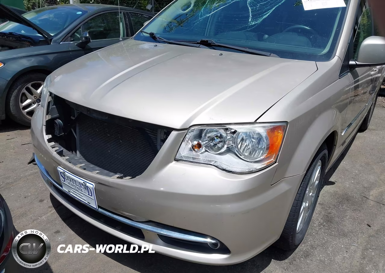 2016 Chrysler Town & Country Touring VIN:2C4RC1BG7GR231296 - 6