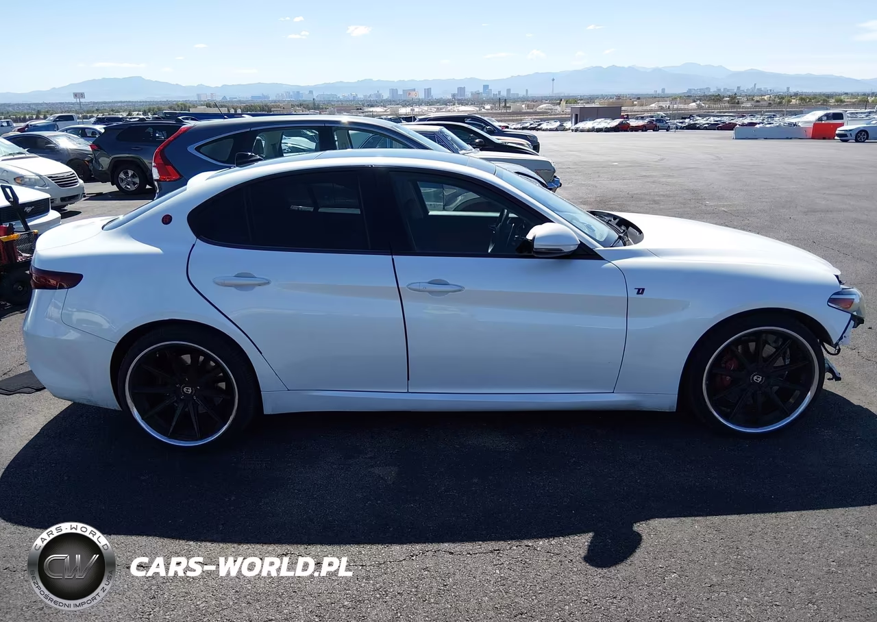 2017 Alfa Romeo Giulia Ti Rwd VIN:ZARFAECNXH7545773 - 13